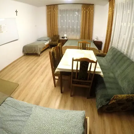 Pokoje Goscinne, Mieszkanie Na Wynajem W Swidniku K Lublina Exterior photo